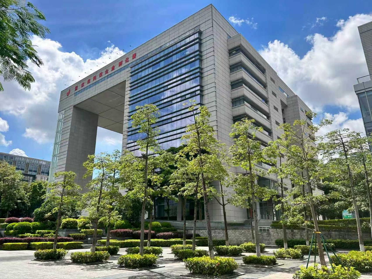 堃华科技办公环境